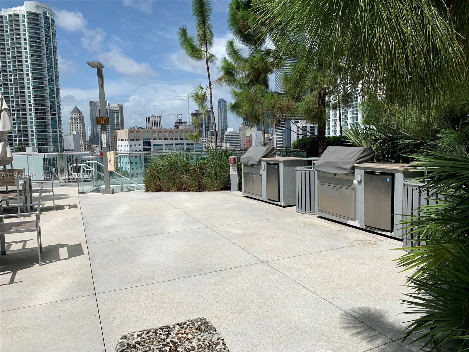 68 Southeast 6th Street, Unit 3010 Miami, FL 33131 - Photo 57 of 69