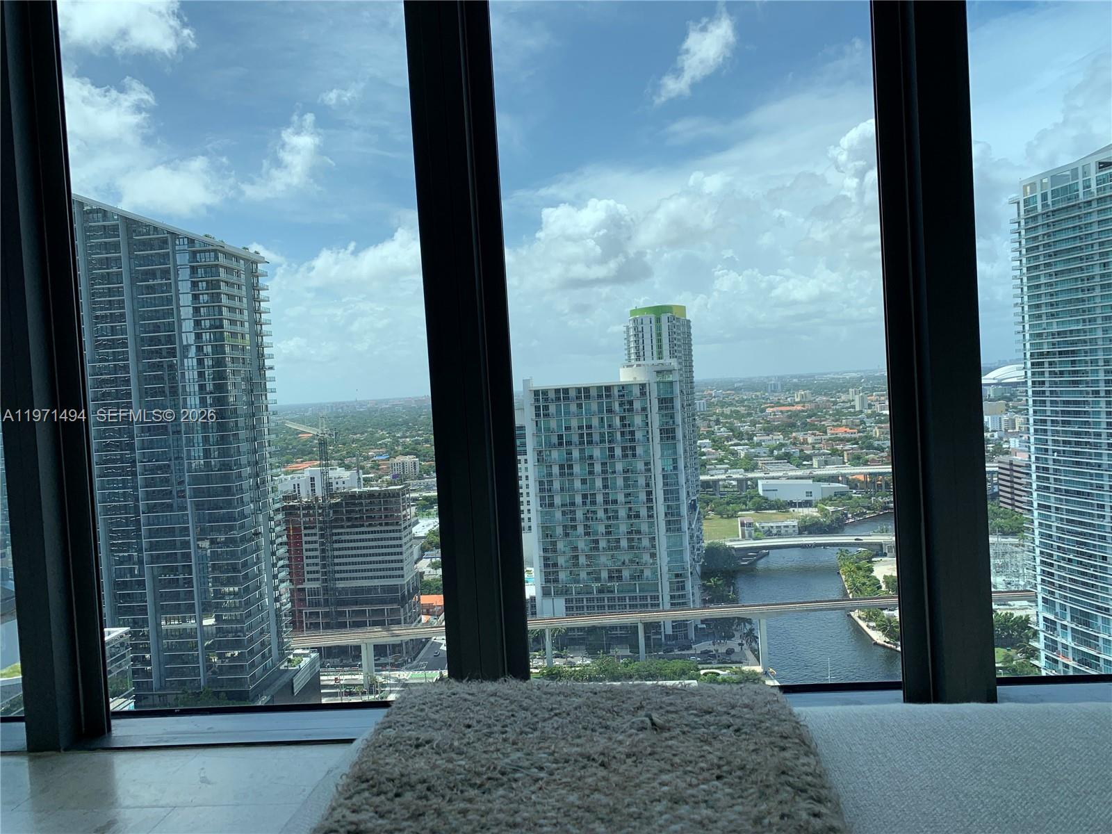 68 Southeast 6th Street, Unit 3010 Miami, FL 33131 - Photo 6 of 69