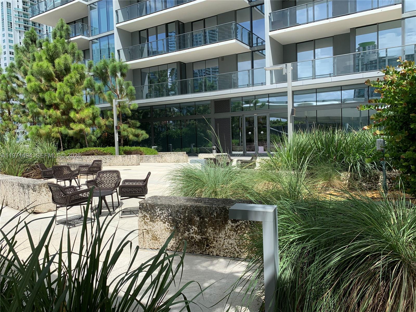 68 Southeast 6th Street, Unit 3010 Miami, FL 33131 - Photo 61 of 69