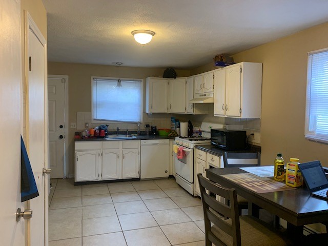 84 Durham Street Providence, RI 02908 - Photo 3 of 14