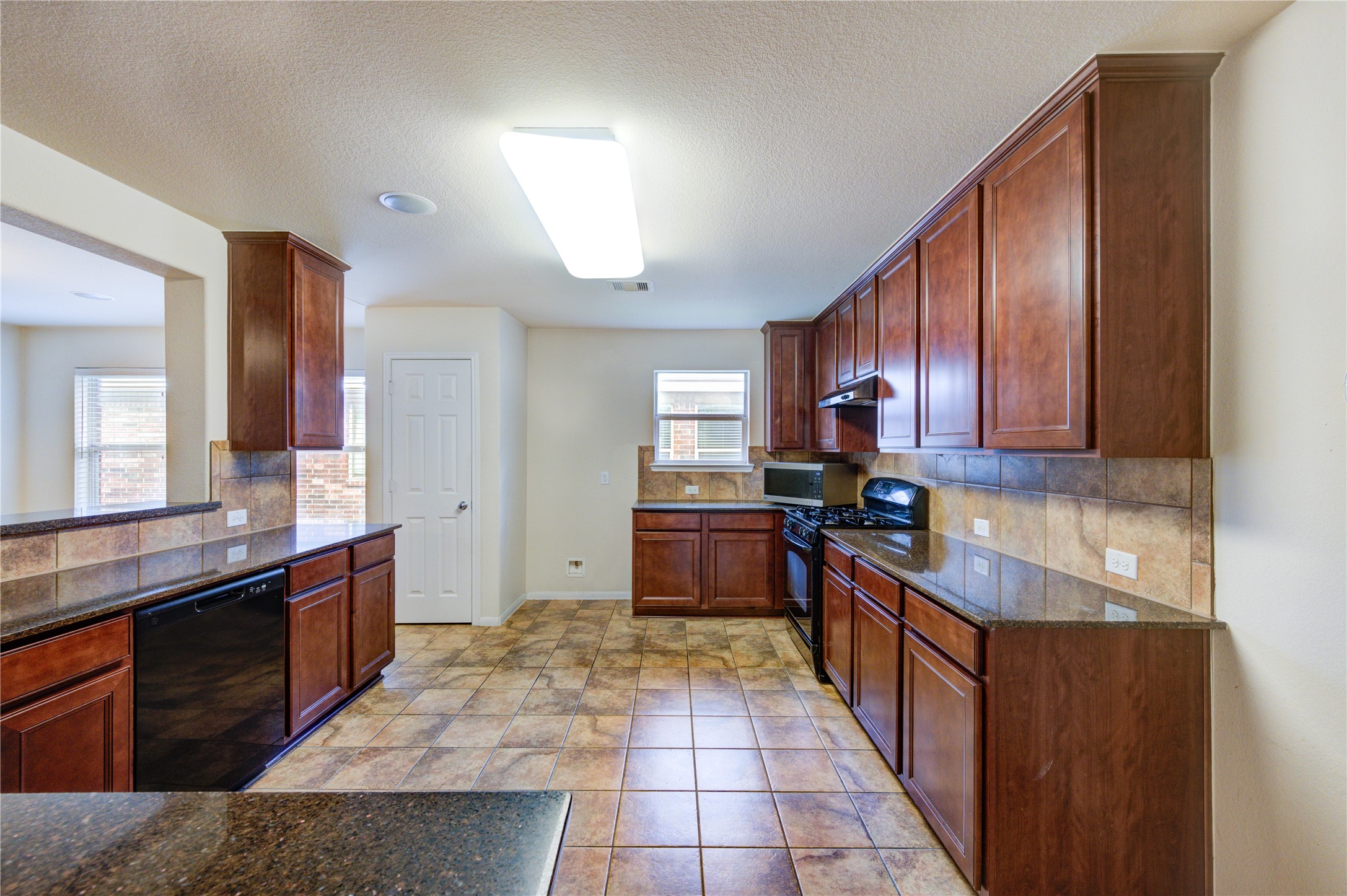 2922 Halcyon Time Trail Houston, TX 77045 - Photo 33 of 50