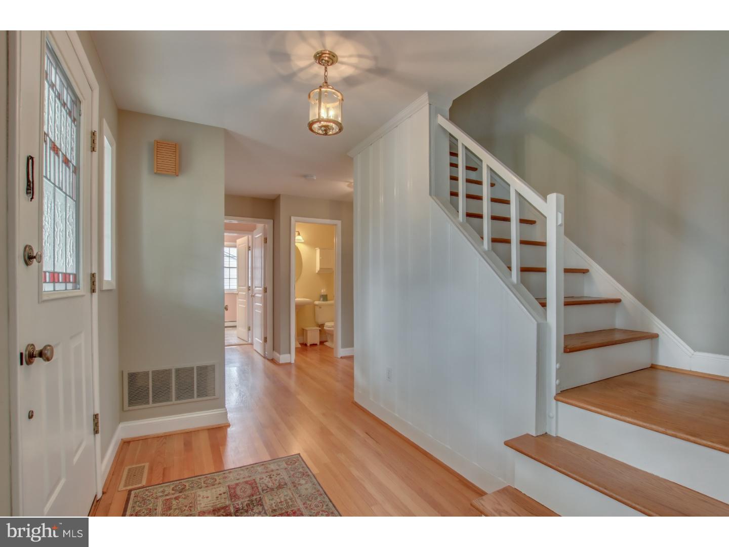 16 Green Ridge Road Yardley, PA 19067 - Photo 2 of 25 Foyer