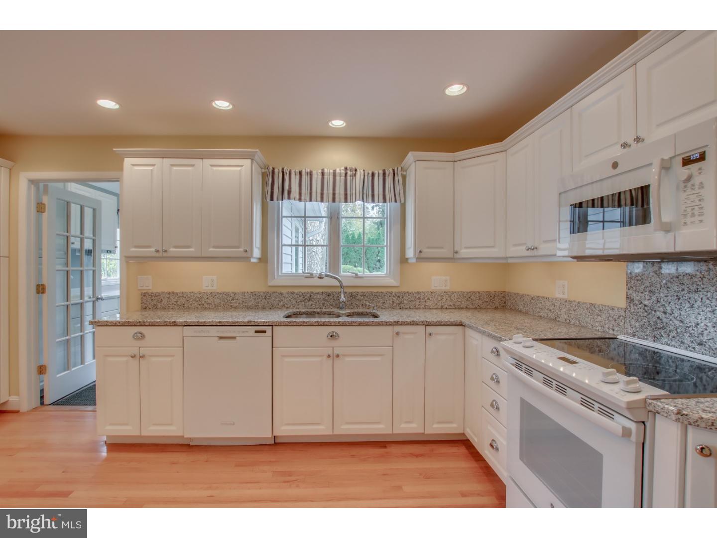 16 Green Ridge Road Yardley, PA 19067 - Photo 7 of 25 Kitchen