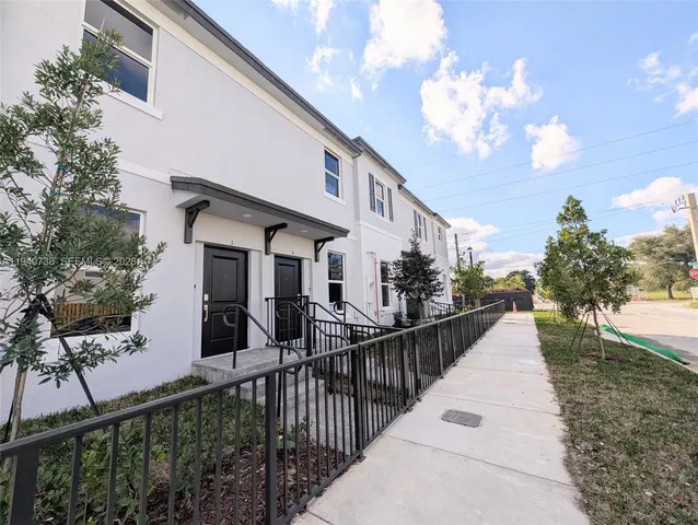 $2,600 | 15601 Southwest 280th Street, Unit 4, Homestead, FL 33032