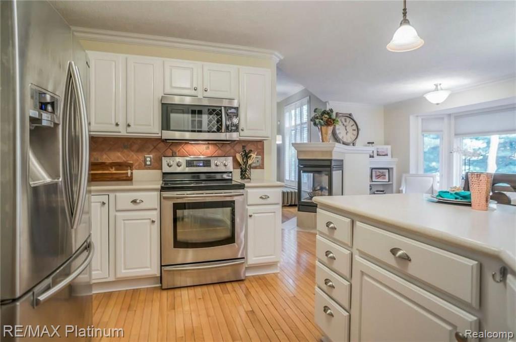 3077 Ridley Way Howell, MI 48843 - Photo 10 of 30