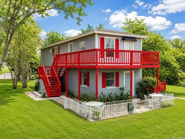 $310,000 | 826 Lakeshore Drive South, Bandera, TX 78003