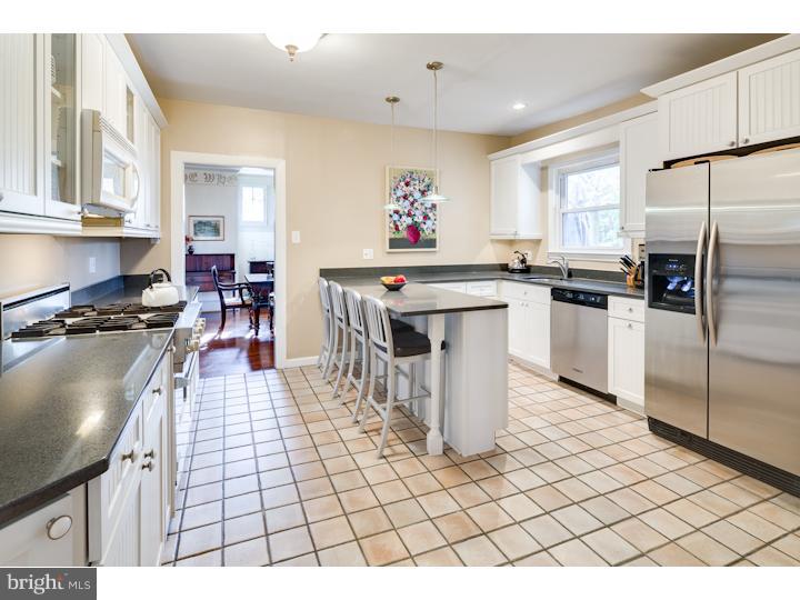 304 Centre Street Haddonfield, NJ 08033 - Photo 6 of 25 Gallery Image 6