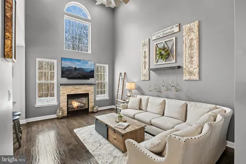 $610,000 | 44 Ross Way, Marlton, NJ 08053