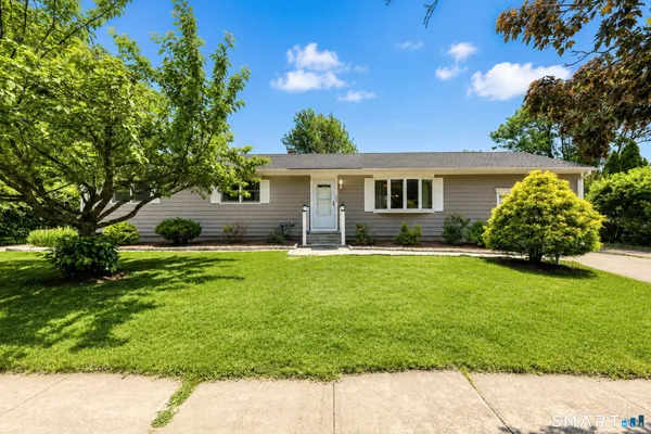 $550,000 | 255 Oceanview Terrace, Stratford, CT 06614