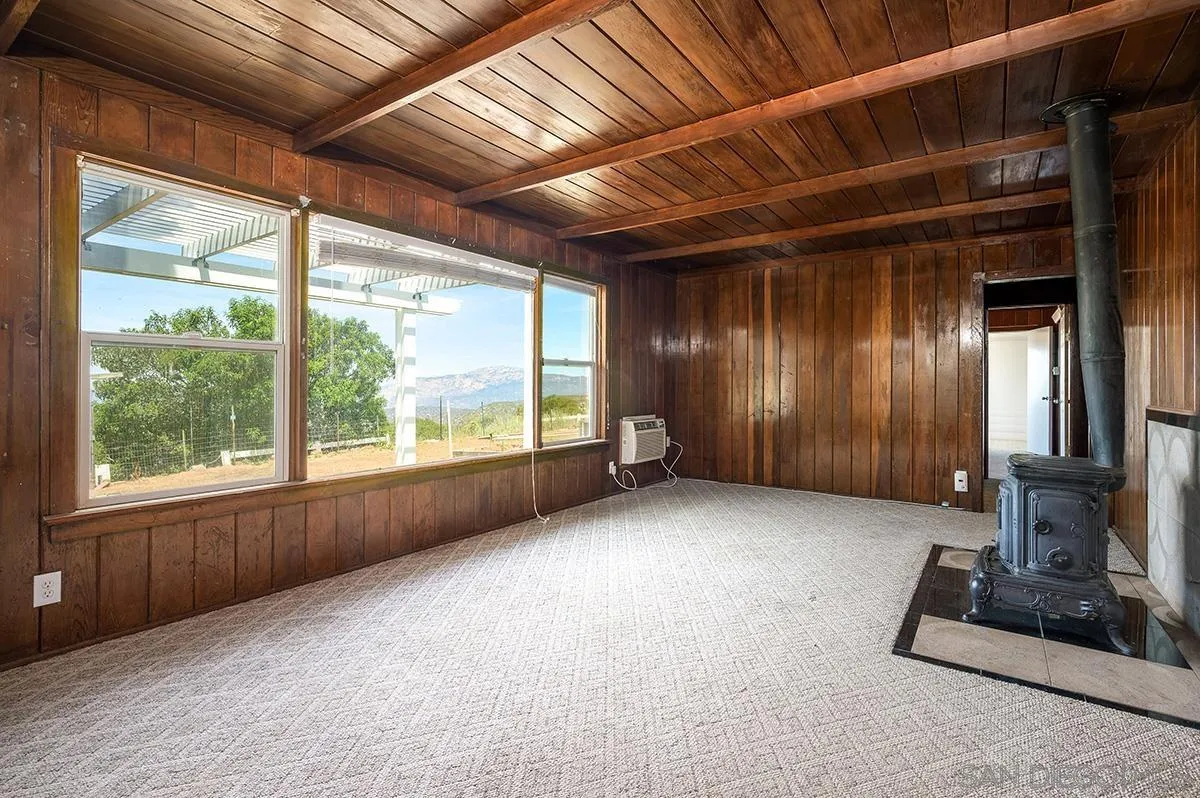 515 Anderson Road Alpine, CA 91901 - Photo 4 of 25 an empty room with windows
