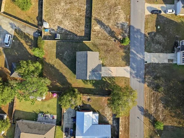 $330,000 | 69 Windy Hill Drive, DeFuniak Springs, FL 32433