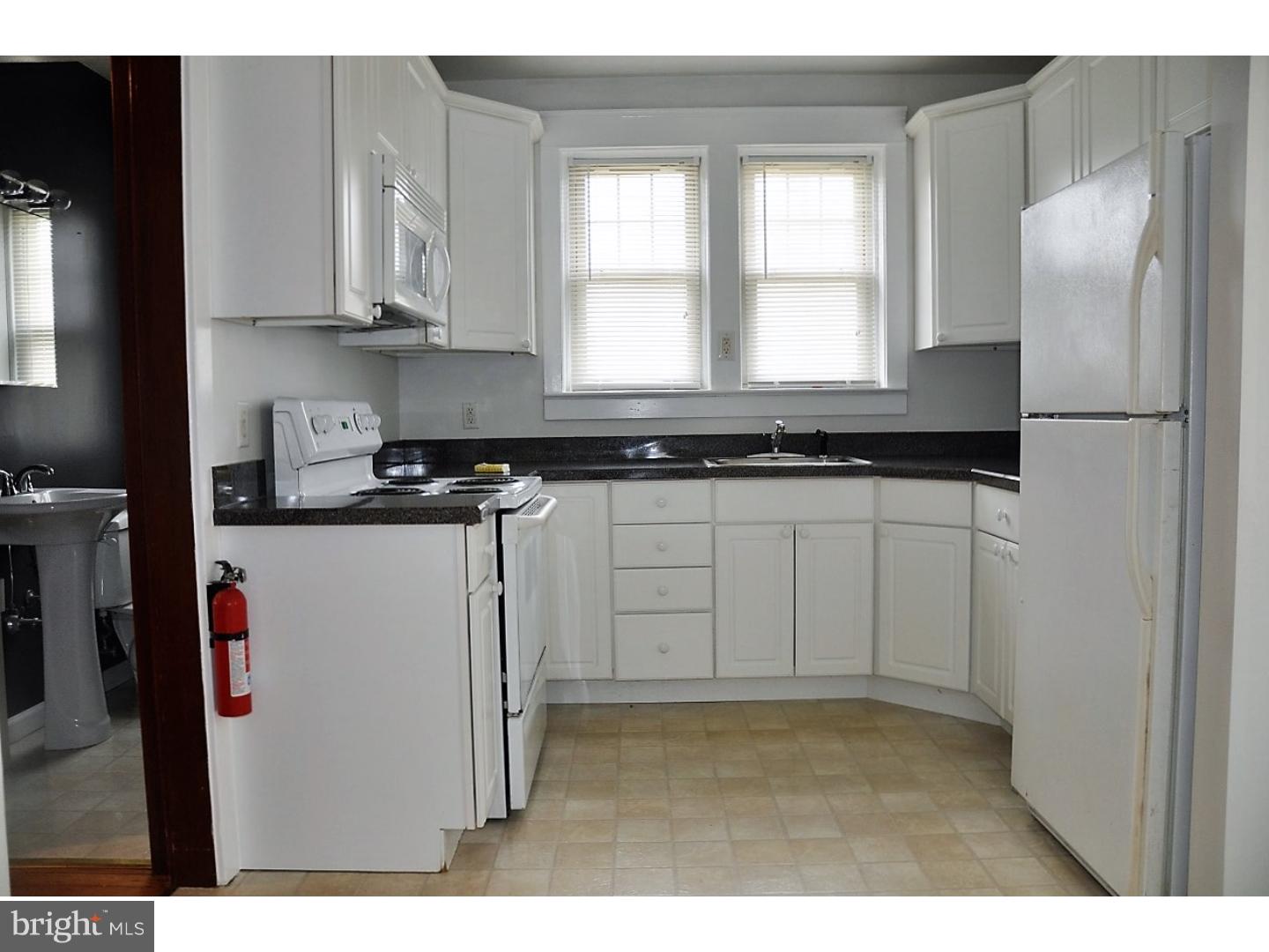283 Harding Highway Carneys Point, NJ 08069 - Photo 8 of 25