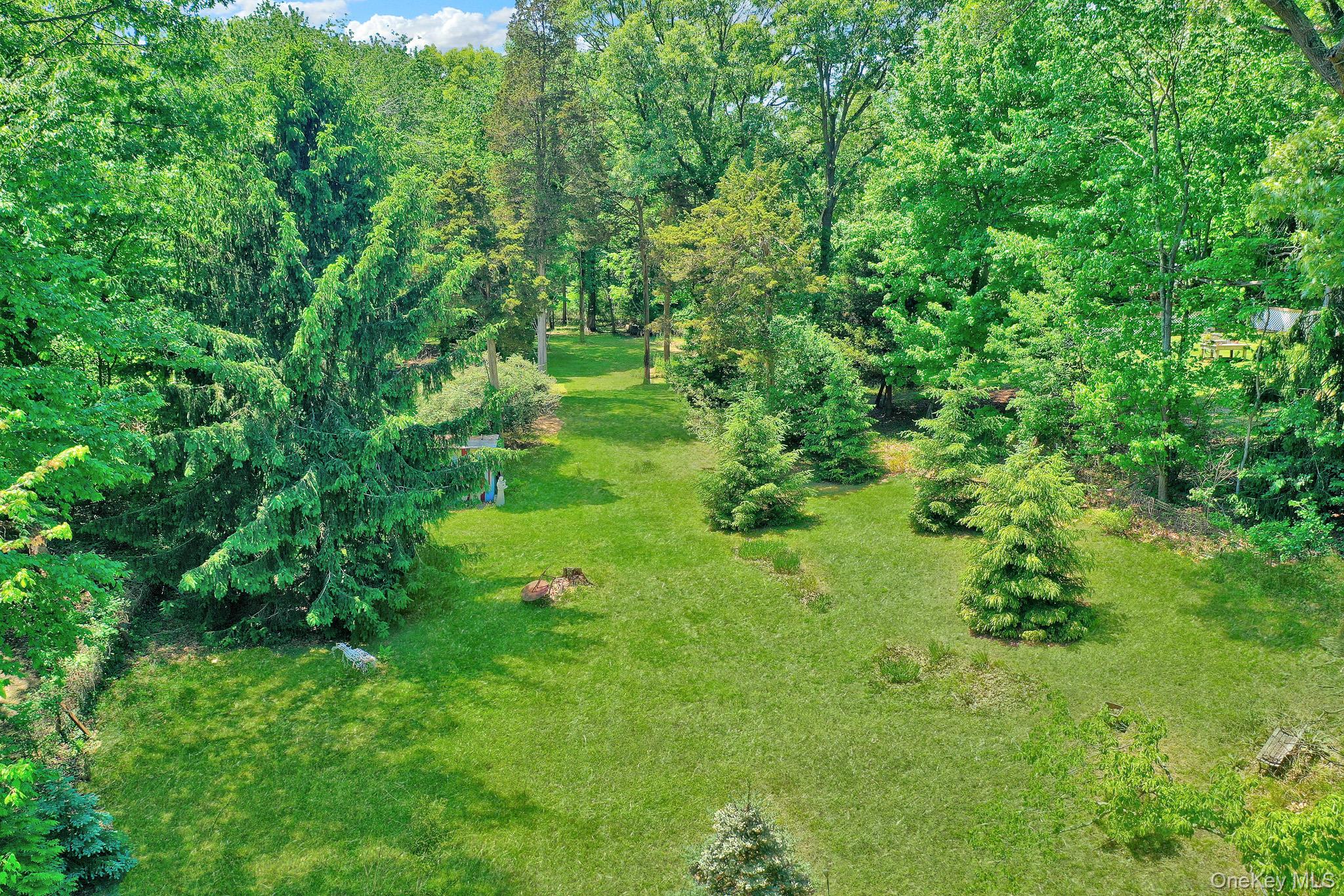 100 Elwood Road Northport, NY 11768 - Photo 30 of 39