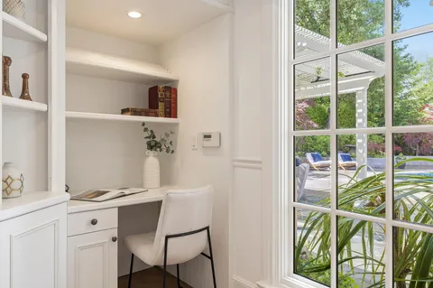 $6,750,000 | 300 Uplands Drive, Hillsborough, CA 94010