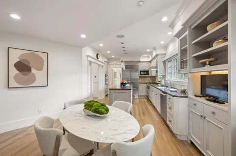 $6,750,000 | 300 Uplands Drive, Hillsborough, CA 94010