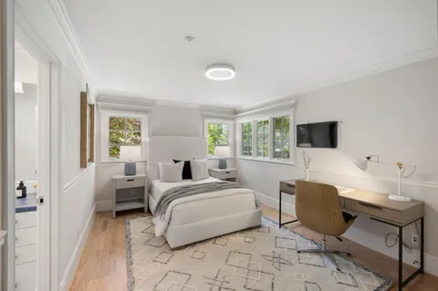 $6,750,000 | 300 Uplands Drive, Hillsborough, CA 94010
