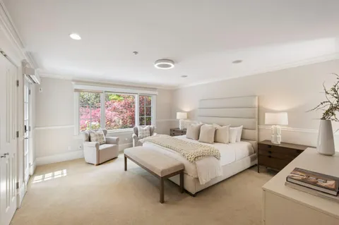 $6,750,000 | 300 Uplands Drive, Hillsborough, CA 94010