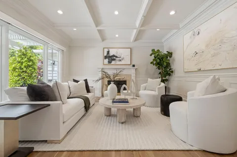 $6,750,000 | 300 Uplands Drive, Hillsborough, CA 94010