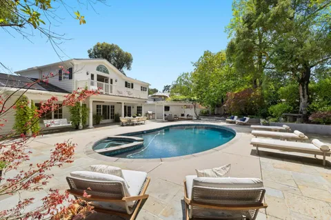 $6,750,000 | 300 Uplands Drive, Hillsborough, CA 94010