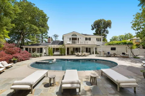 $6,750,000 | 300 Uplands Drive, Hillsborough, CA 94010