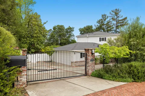 $6,750,000 | 300 Uplands Drive, Hillsborough, CA 94010