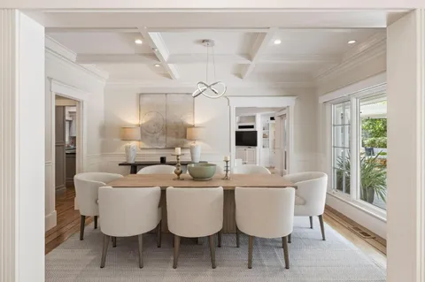 $6,750,000 | 300 Uplands Drive, Hillsborough, CA 94010