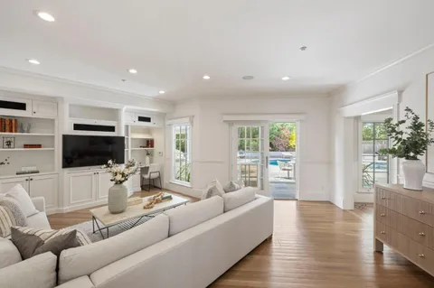 $6,750,000 | 300 Uplands Drive, Hillsborough, CA 94010