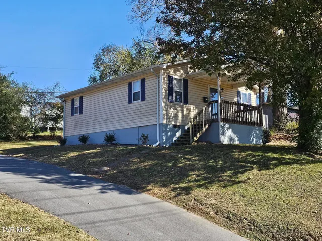 $1,200 | 1228 East Sullivan Court, Kingsport, TN 37664