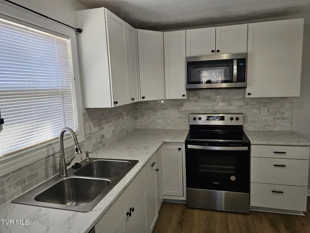 $1,200 | 1228 East Sullivan Court, Kingsport, TN 37664