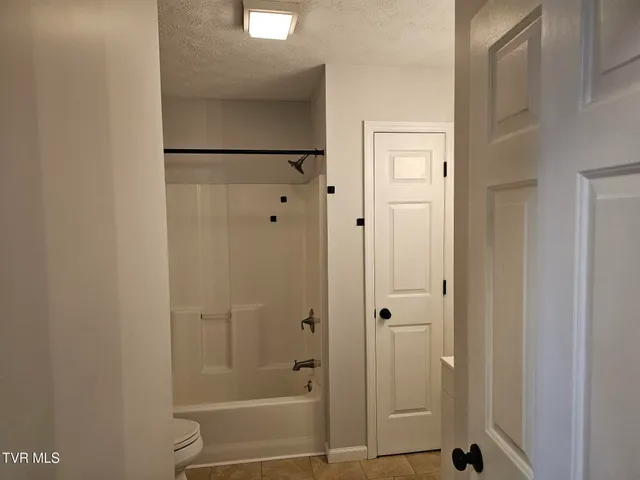 $1,200 | 1228 East Sullivan Court, Kingsport, TN 37664