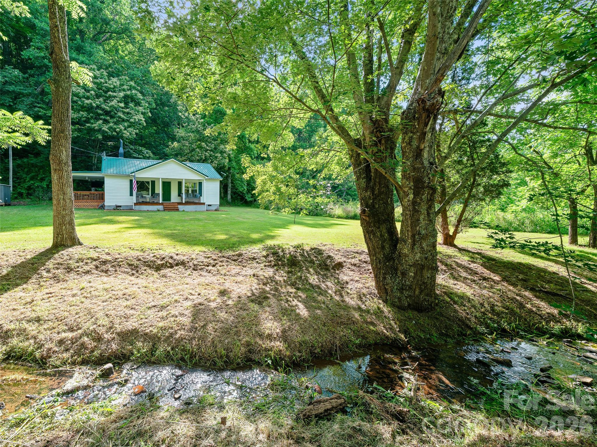 232 Langford Branch Road Burnsville, NC 28714 - Photo 3 of 27