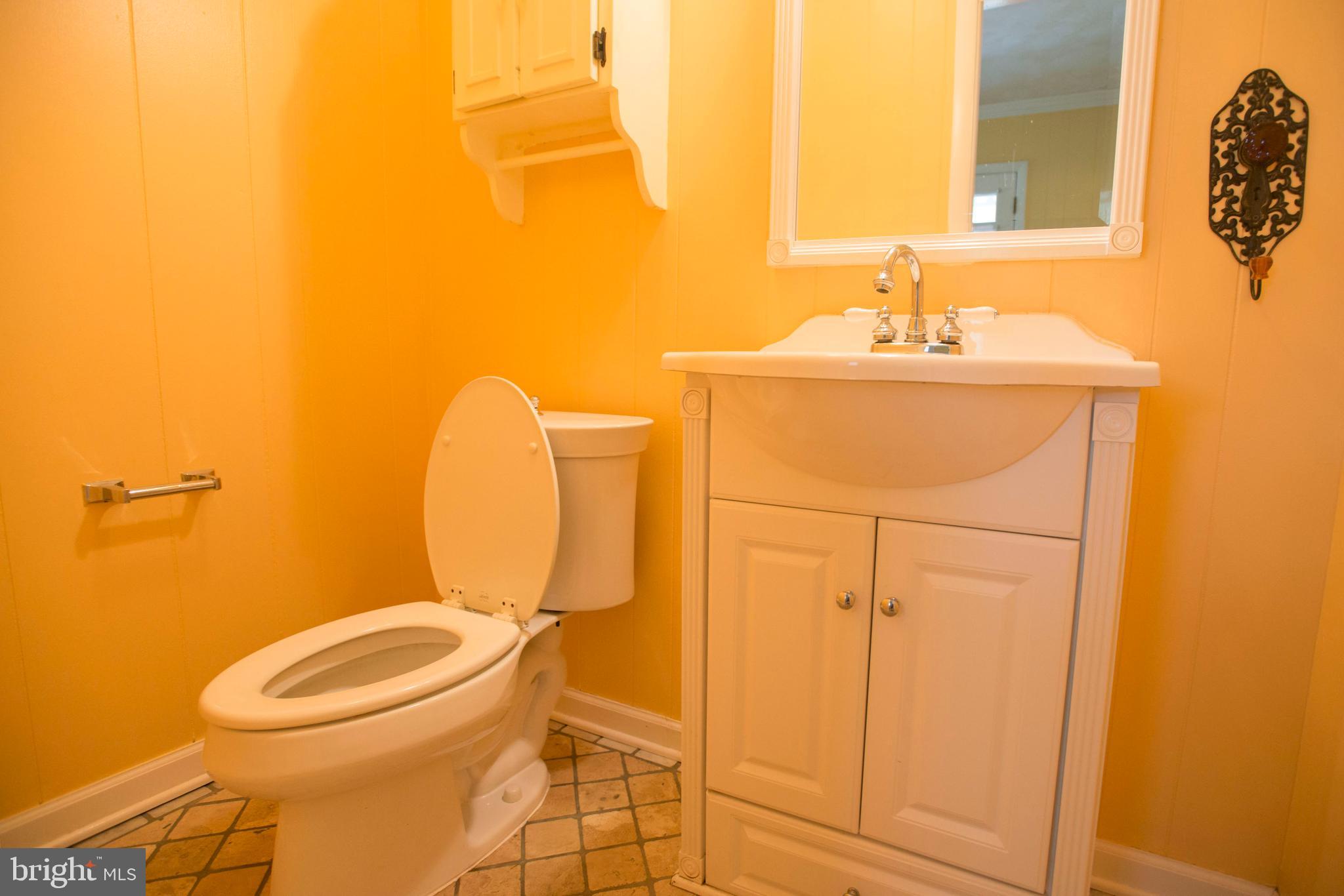 1112 Grandview Road York, PA 17403 - Photo 11 of 22 Gallery Image 11
