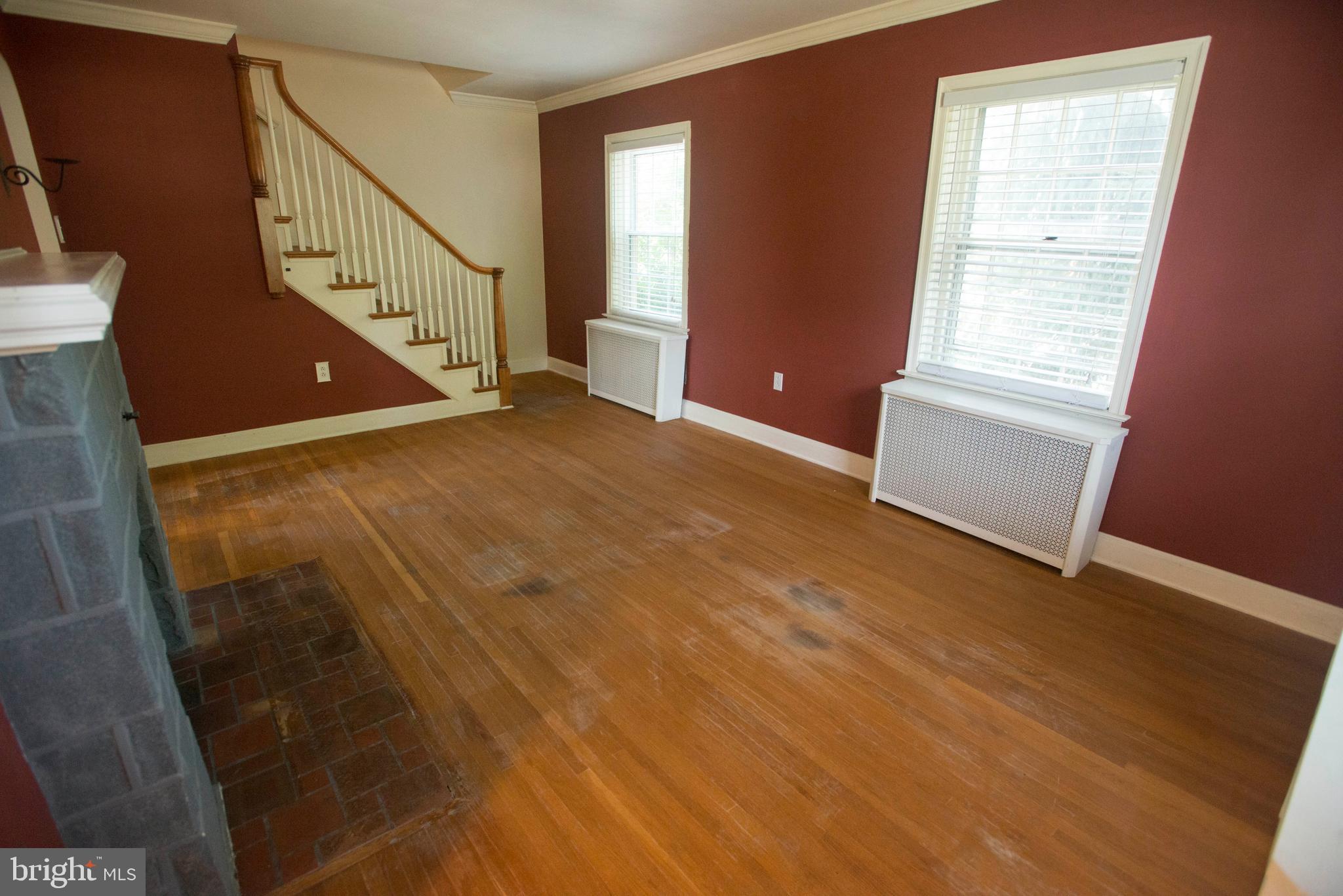 1112 Grandview Road York, PA 17403 - Photo 5 of 22 Gallery Image 5