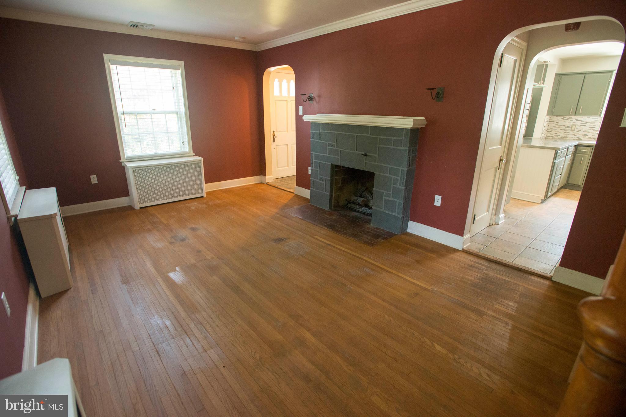 1112 Grandview Road York, PA 17403 - Photo 6 of 22 Gallery Image 6