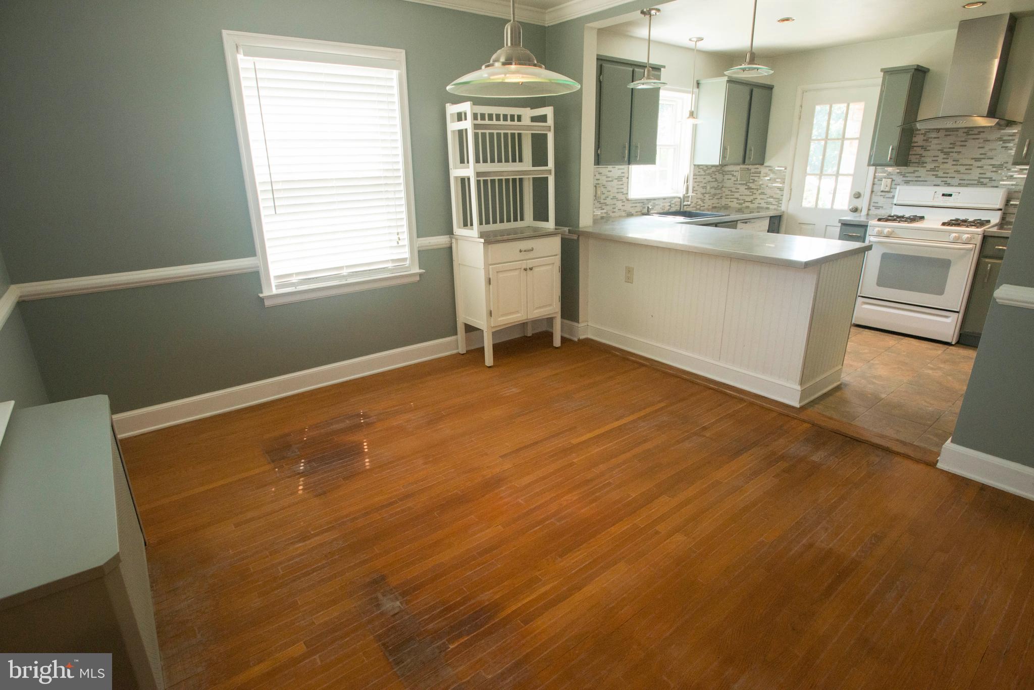 1112 Grandview Road York, PA 17403 - Photo 7 of 22 Gallery Image 7
