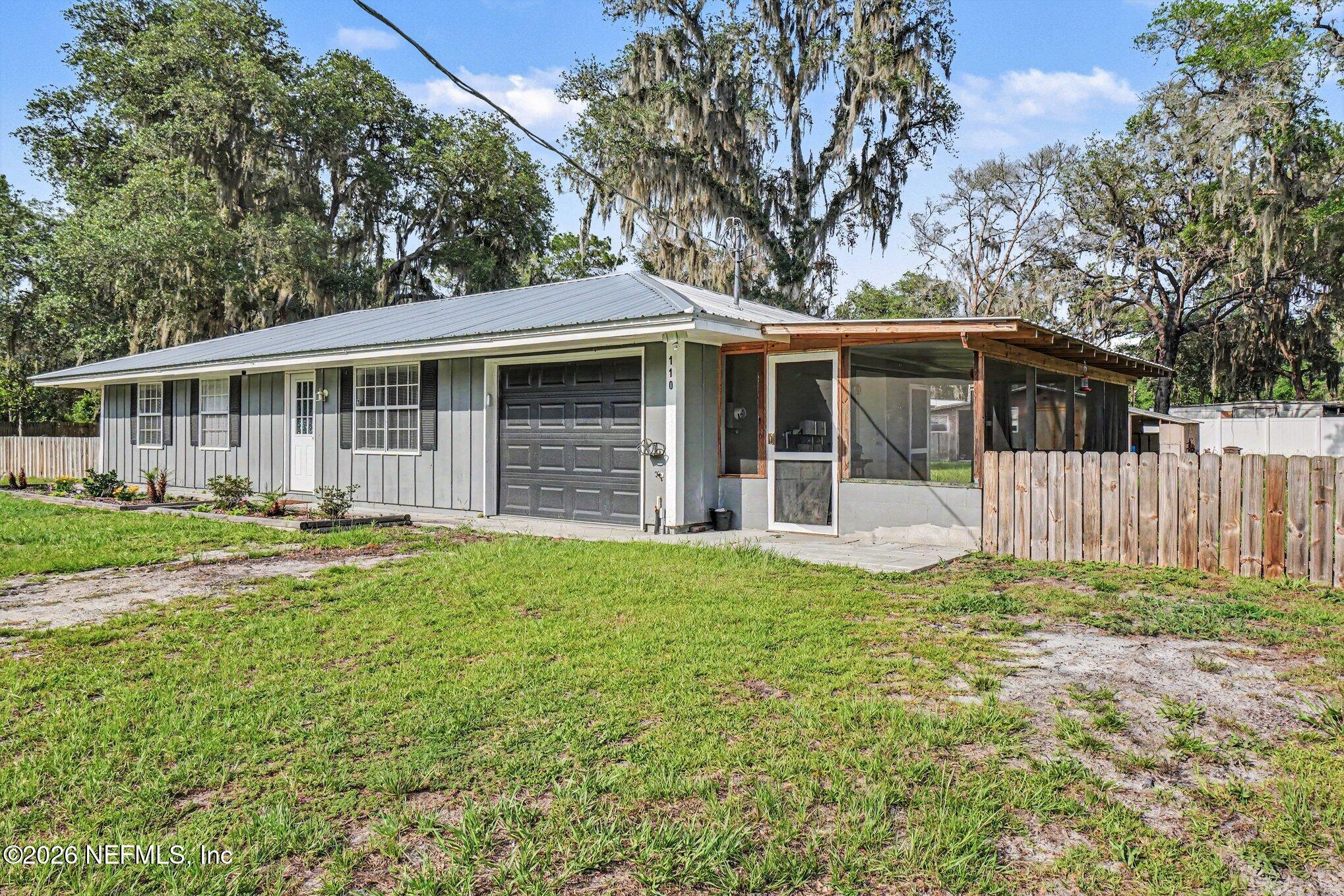 110 Horse Landing Road Satsuma, FL 32189 - Photo 2 of 28 002_file_3023