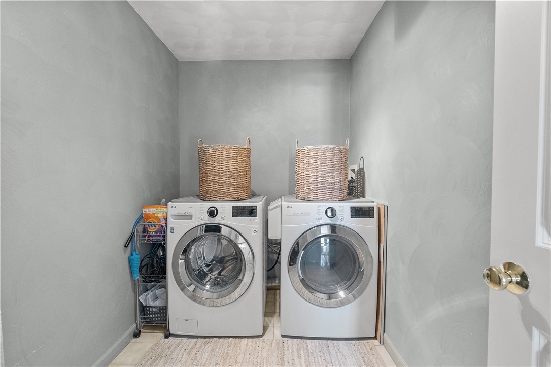 25 Red Hawk Drive Cranston, RI 02921 - Photo 34 of 47