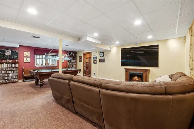 $850,000 | 2 Blueberry Hill Road, Pepperell, MA 01463