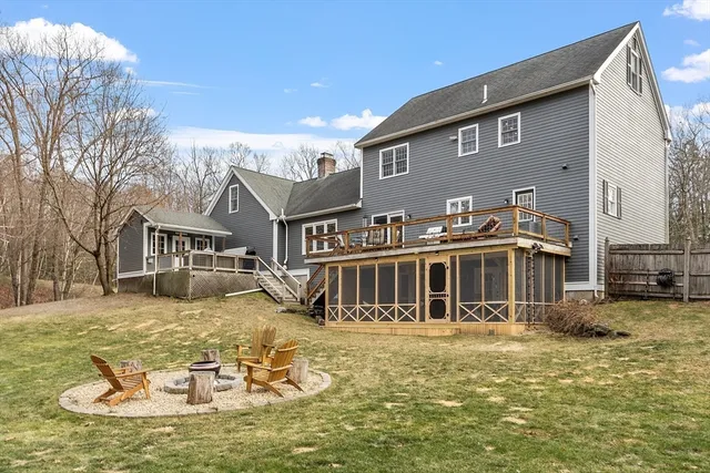 $850,000 | 2 Blueberry Hill Road, Pepperell, MA 01463