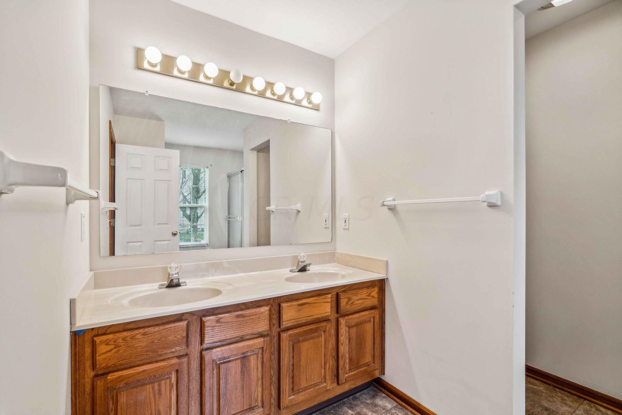 514 Straiton Square Westerville, OH 43082 - Photo 19 of 25 Welcome to 514 Straiton Square!