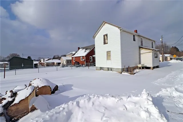 $33,000 | 2231 Raymond Avenue, Latrobe, PA 15650