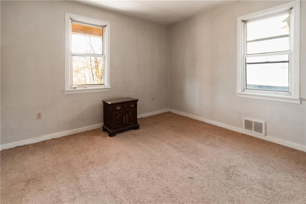4 Quarry Road Sewickley, PA 15143 - Photo 8 of 19 an empty room with a window