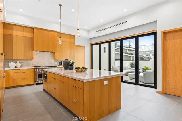 $3,999,000 | 1828 Pine Street, Huntington Beach, CA 92648