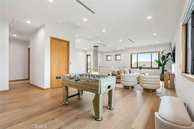 $3,999,000 | 1828 Pine Street, Huntington Beach, CA 92648