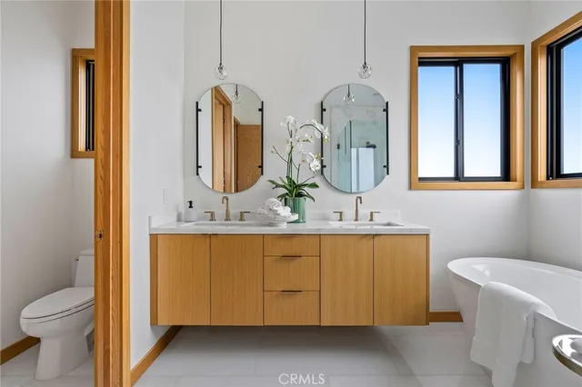 $3,999,000 | 1828 Pine Street, Huntington Beach, CA 92648