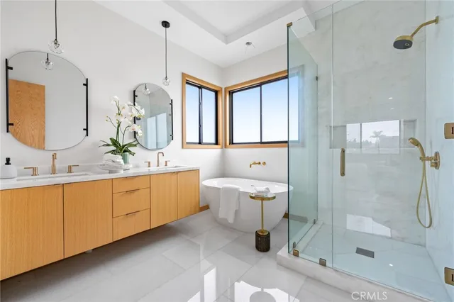 $3,999,000 | 1828 Pine Street, Huntington Beach, CA 92648