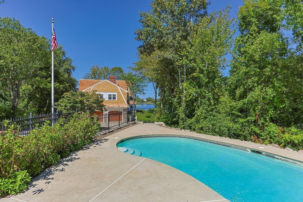 4390 Main Street Barnstable, MA 02675 - Photo 5 of 42