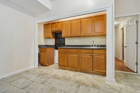 $3,500 | 165 Bidwell Avenue, Unit 1, Jersey City, NJ 07305