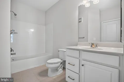$570,000 | 24498 Amherst Forest Terrace, Aldie, VA 20105
