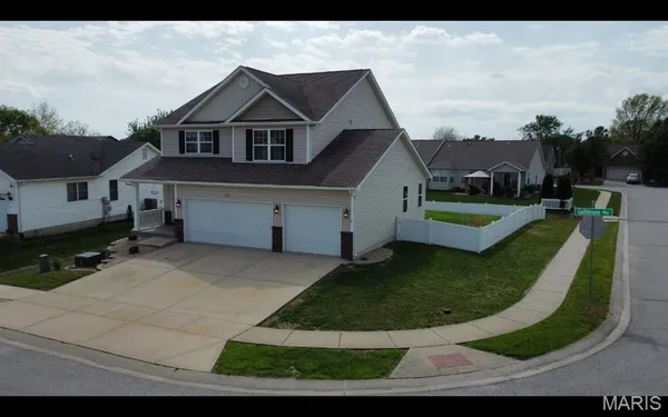 $399,000 | 1153 Gulfstream Way, Mascoutah, IL 62258